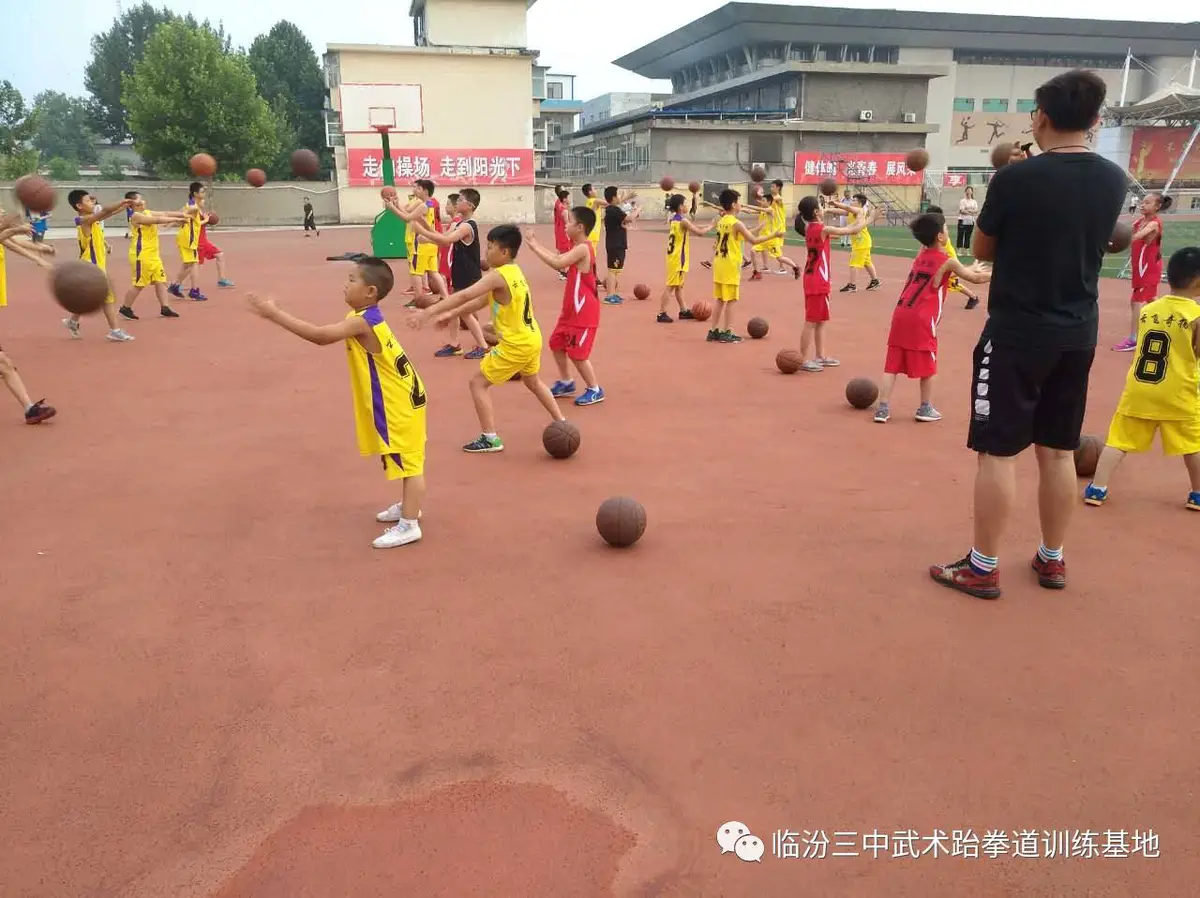 为什么一些职业球员罚球命中率不高?_2